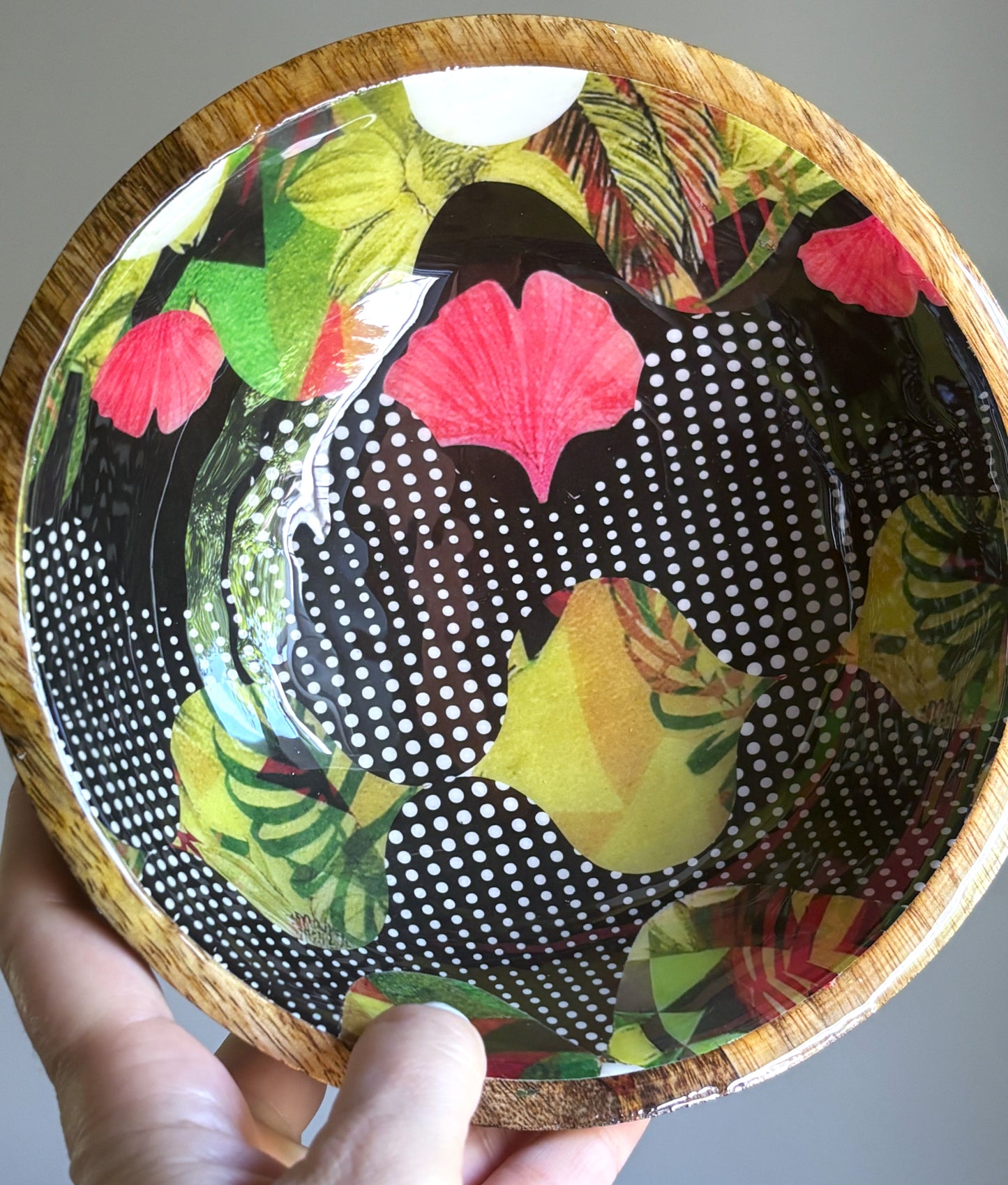 Artisanal Serving Bowl Set - Contemporary Botanical Design