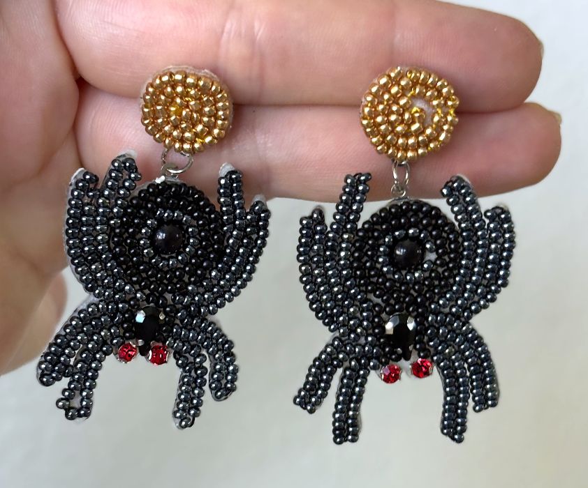 Hand Beaded Black Spider Halloween Earrings