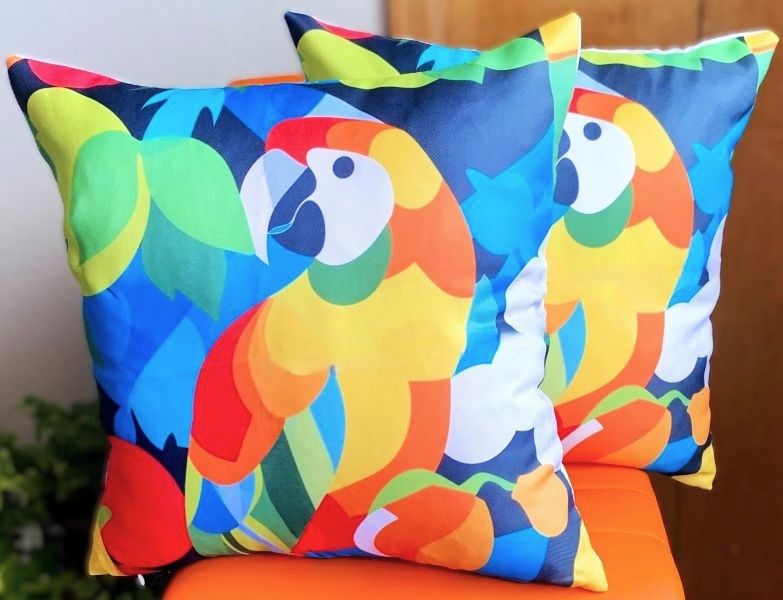 Set/2 Macaw Parrot Outdoor Pillow Covers