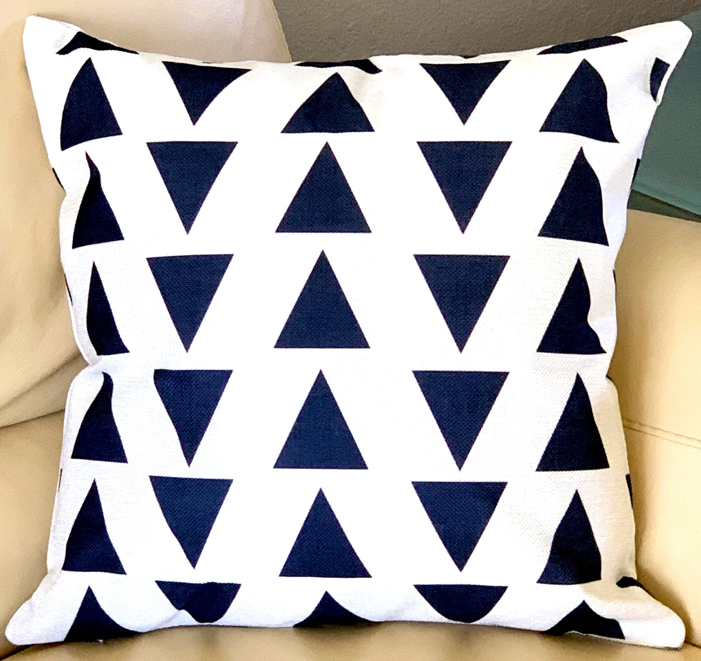 Black and White Mod Geometric Pillow Cover