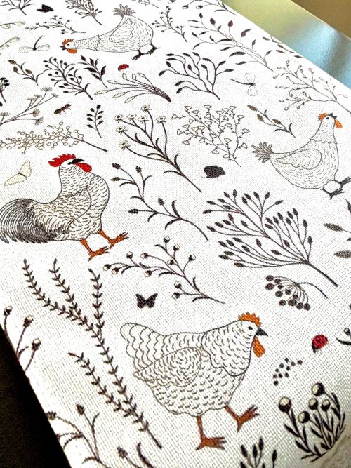 Farmhouse Chicken Table Runner
