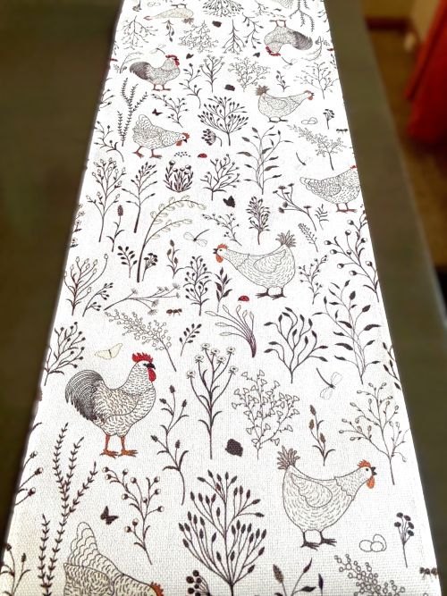 Farmhouse Chicken Table Runner