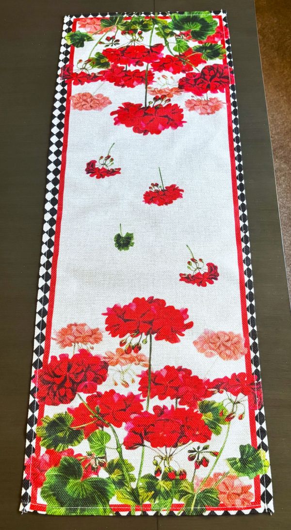 Red Geraniums Table Runner (2 Sizes)