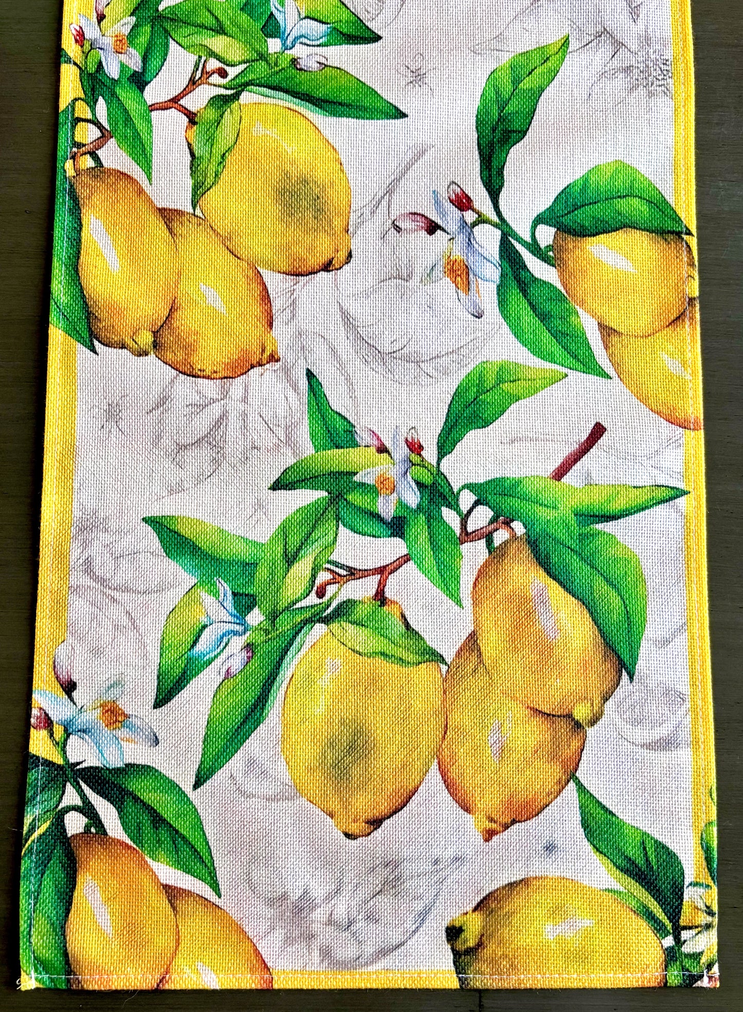 Lush Mediterranean Lemon Table Runner