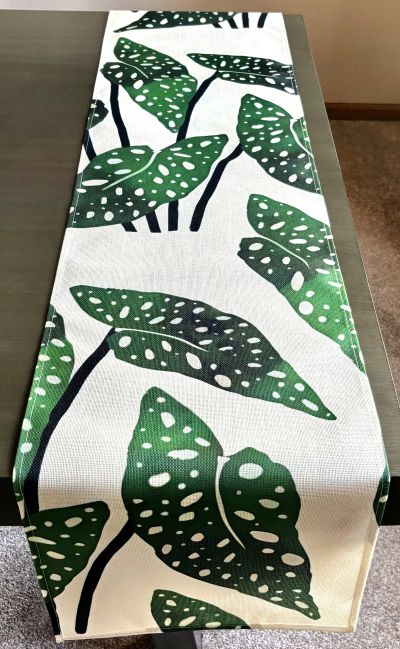 Modern Spotted Begonia Plant Table Runner