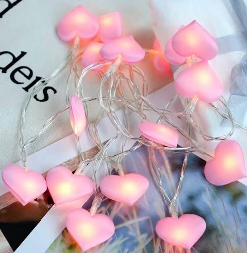 Puff LED Hearts String Lighting (3 colors)