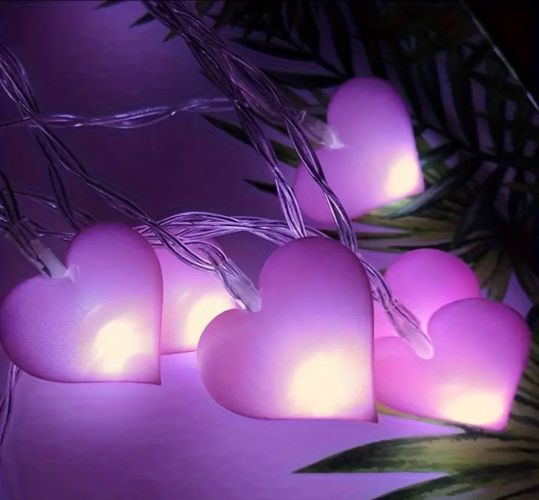 Puff LED Hearts String Lighting (3 colors)