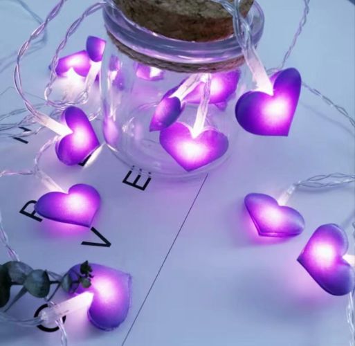 Puff LED Hearts String Lighting (3 colors)
