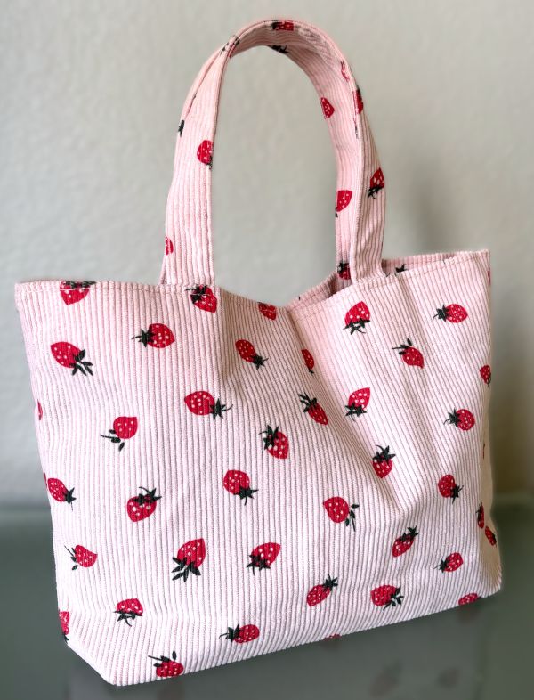Strawberry Tote Bag (2 Colors)