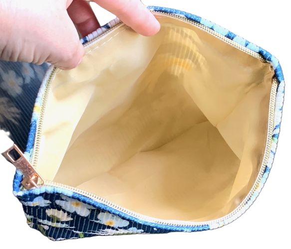 Daisy Floral Zippered Pouch