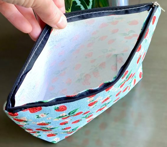 Vintage Strawberry Zippered Pouch