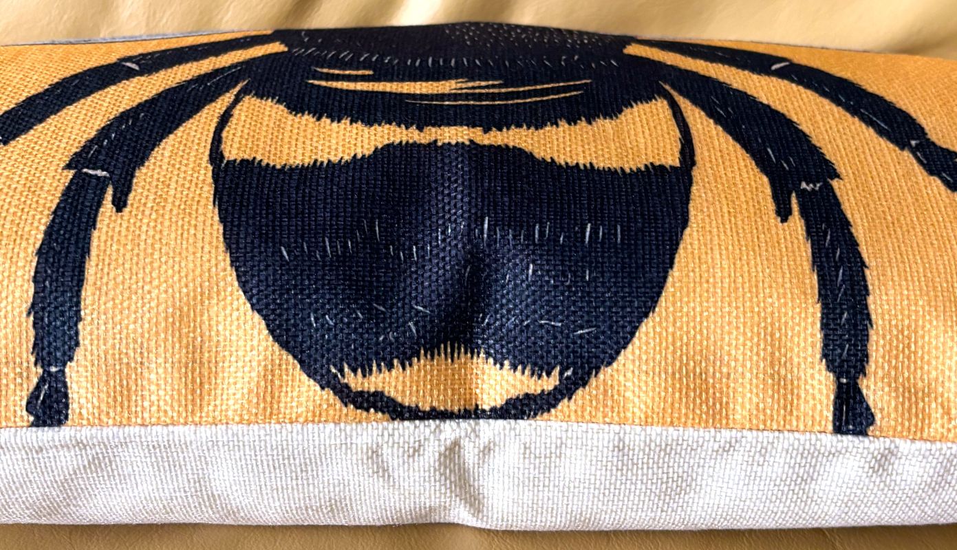 Pop Art Bee Pillow Cover
