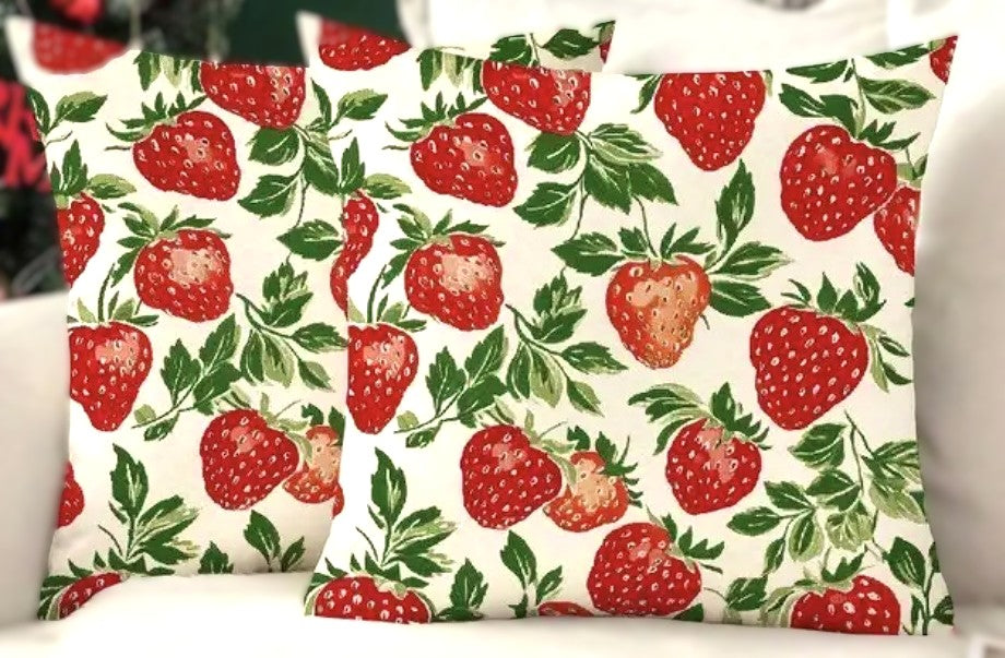 Set/2 Cottage Strawberry Pillow Cover