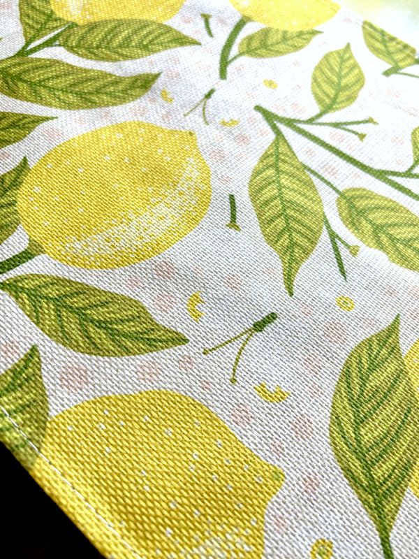 Charming Freshly-Picked Lemons 36" Table Runner