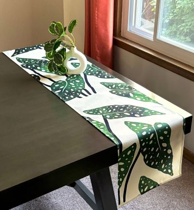 Modern Spotted Begonia Plant Table Runner